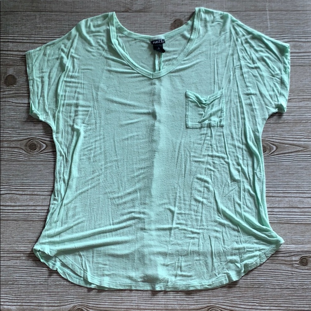 Rue21 T-shirt